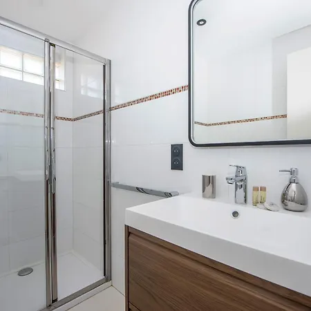 Merlot - Welkeys Apartman Cannes